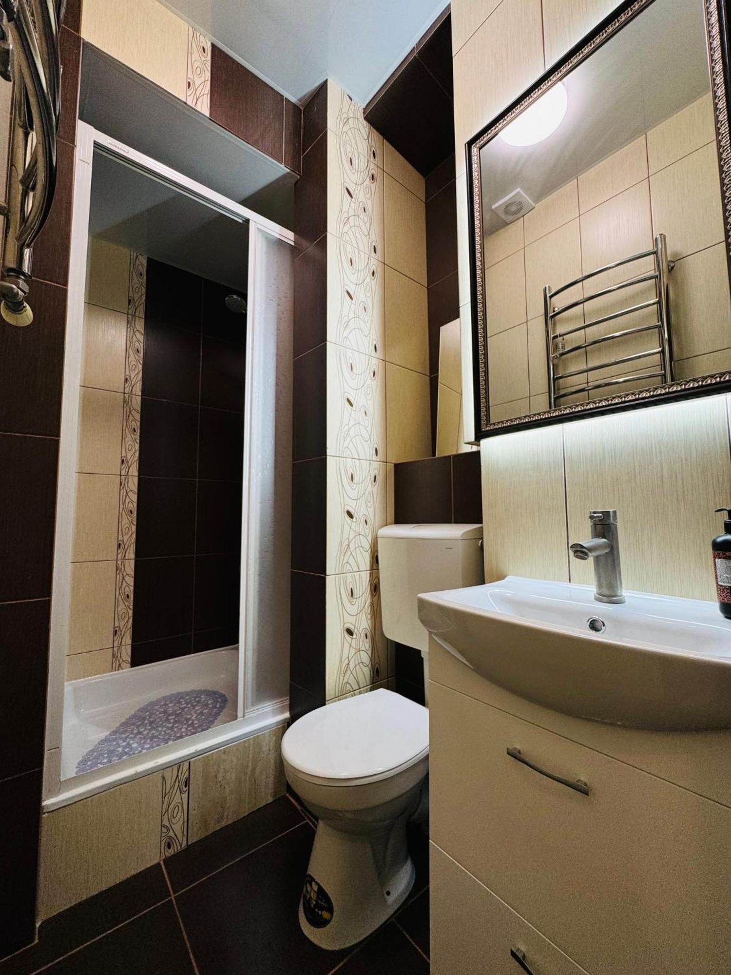 Luxury Apartment Near Rynok Square Lviv Luaran gambar
